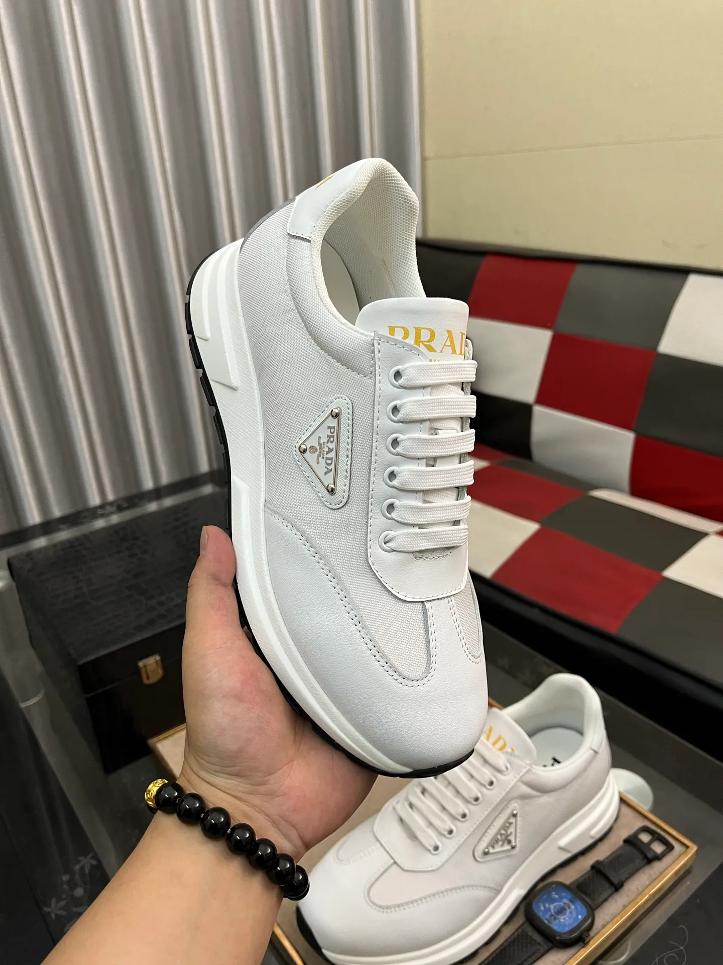 Men's shoes 💰420⌚️⌚️ PRADA [Prada] popular men's shoes, casual shoes and sports shoes! High-end quality 🍀 The upper is made of imported original cowhide 💥 cowhide lining; the original molded outsole. The style is upright and elegant, comfortable and versatile💪 Three quality guarantees Size number: 38-44, 4️⃣ colors available